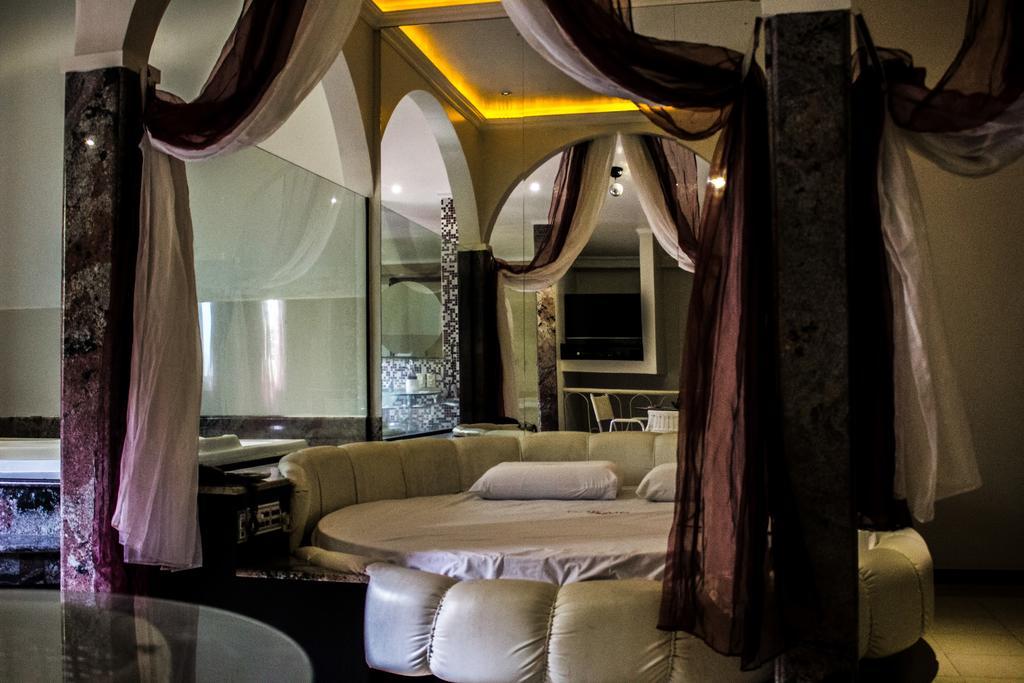 Motel Cozumel (Adults Only) بورتو أليغري المظهر الخارجي الصورة