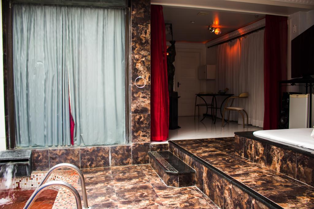 Motel Cozumel (Adults Only) بورتو أليغري المظهر الخارجي الصورة
