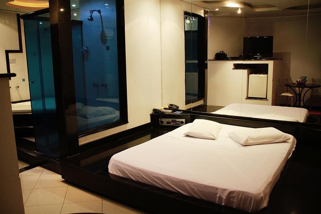 Motel Cozumel (Adults Only) بورتو أليغري الغرفة الصورة