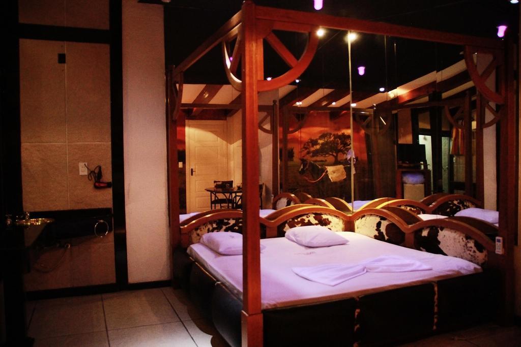 Motel Cozumel (Adults Only) بورتو أليغري الغرفة الصورة